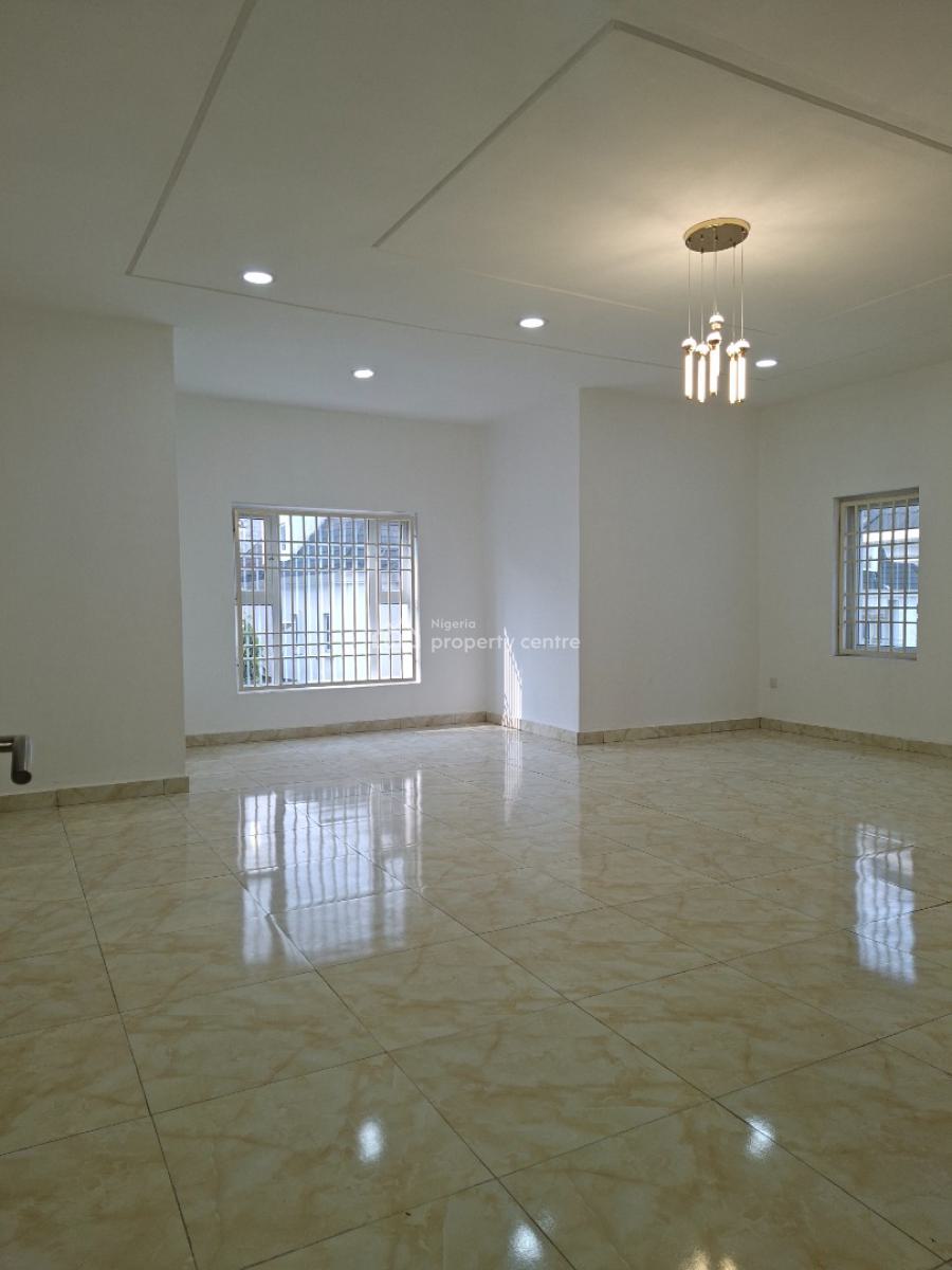 a Tastefully Finished and Comtemporary 5bedroom Fully Detached with Bq, Guzape, Guzape District, Abuja, Detached Duplex for Sale