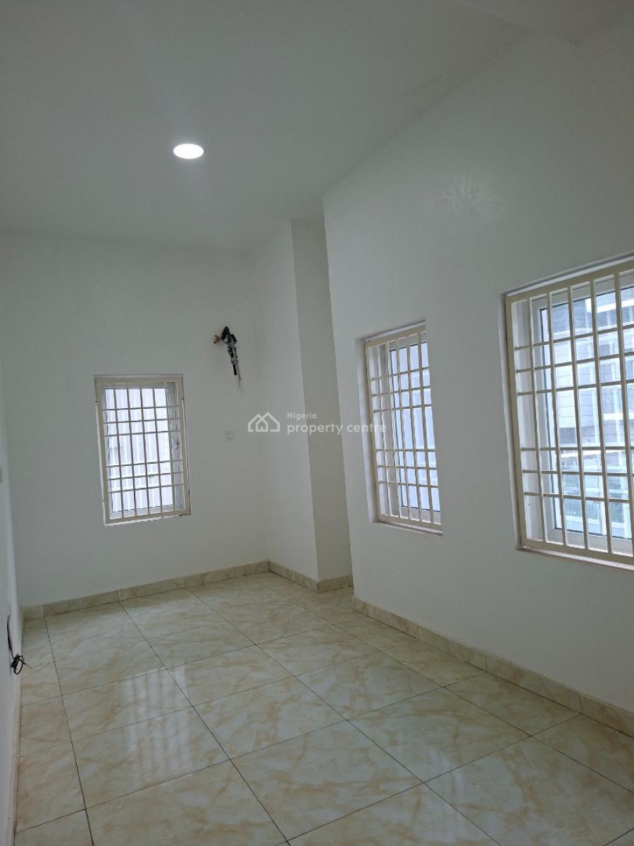 a Tastefully Finished and Comtemporary 5bedroom Fully Detached with Bq, Guzape, Guzape District, Abuja, Detached Duplex for Sale