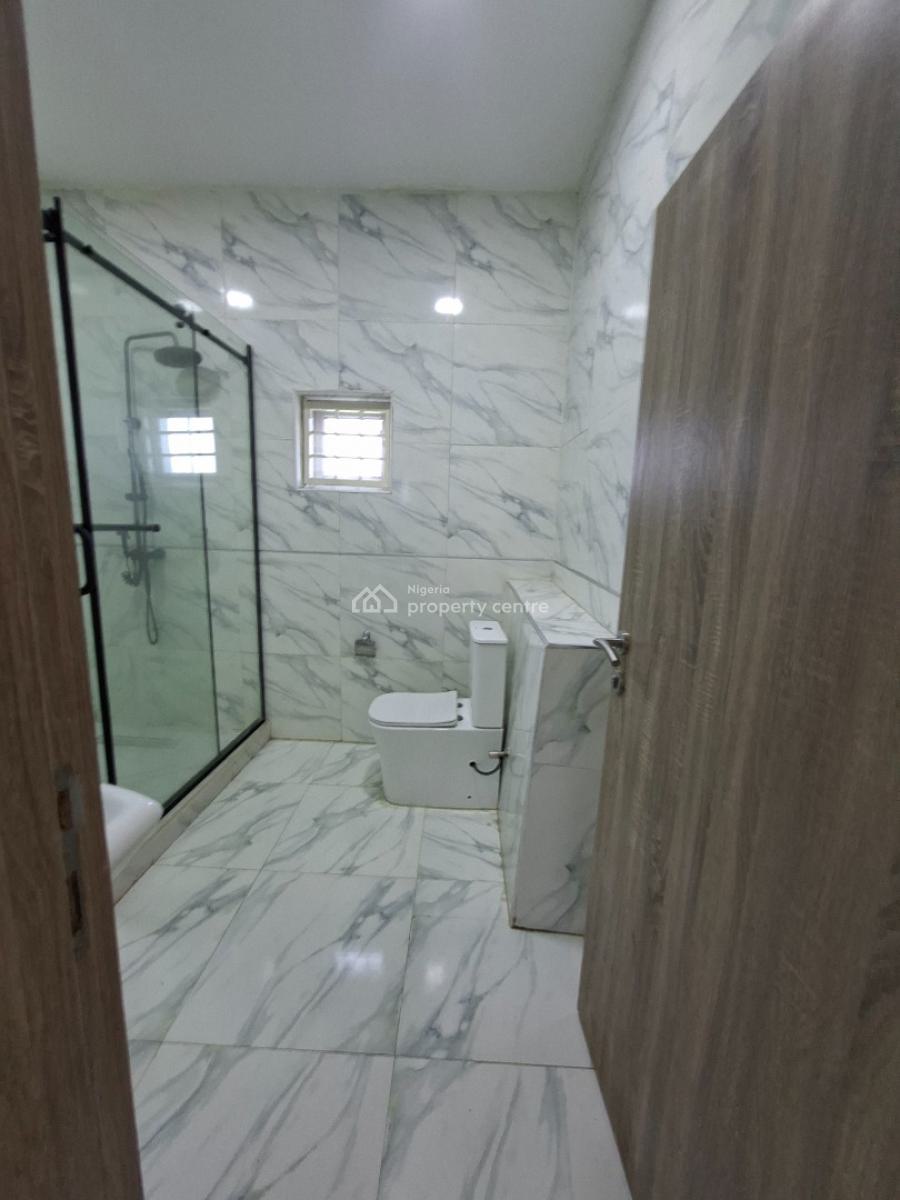 a Tastefully Finished and Comtemporary 5bedroom Fully Detached with Bq, Guzape, Guzape District, Abuja, Detached Duplex for Sale