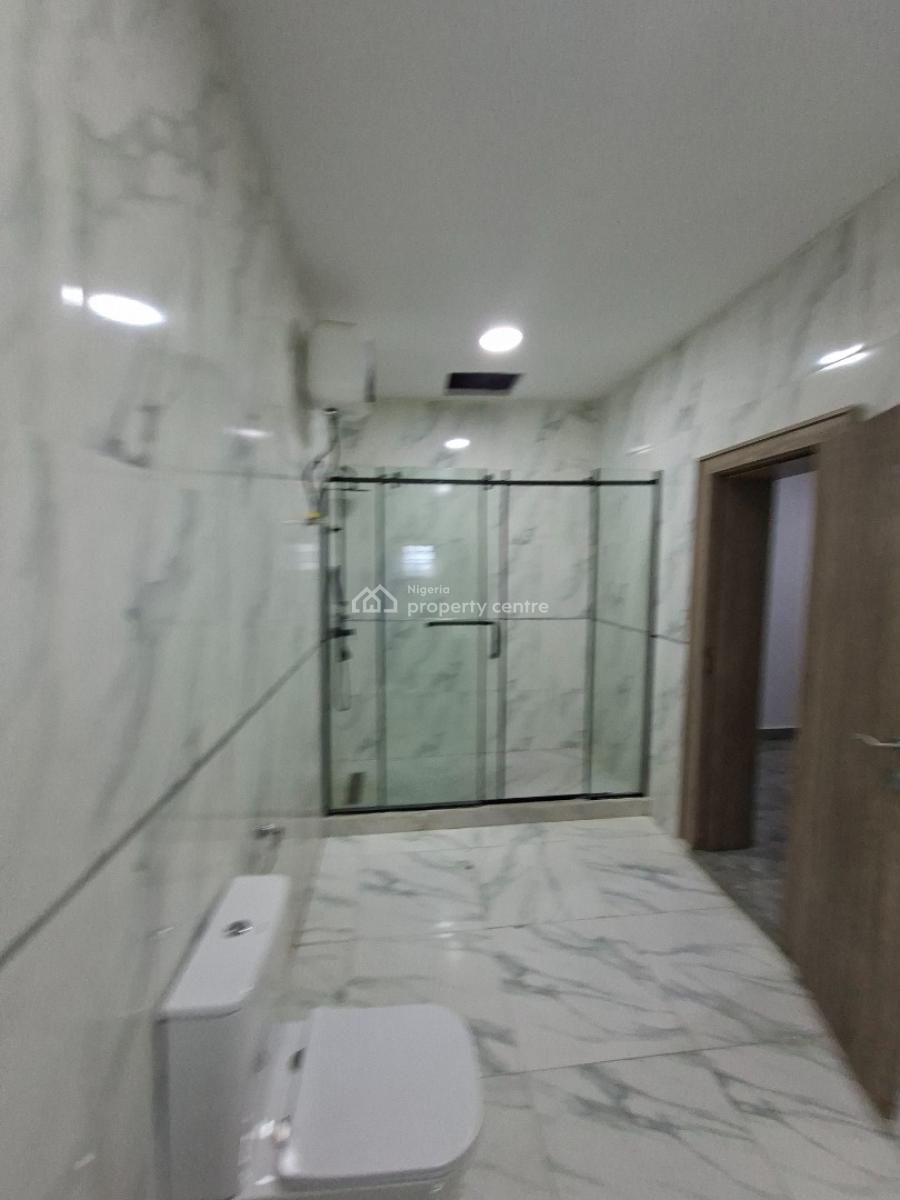 a Tastefully Finished and Comtemporary 5bedroom Fully Detached with Bq, Guzape, Guzape District, Abuja, Detached Duplex for Sale