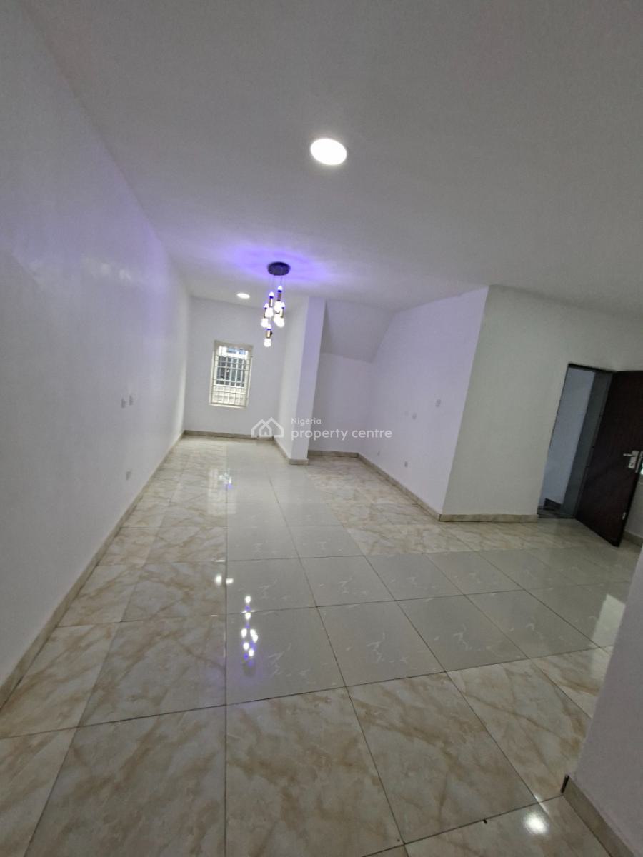 a Tastefully Finished and Comtemporary 5bedroom Fully Detached with Bq, Guzape, Guzape District, Abuja, Detached Duplex for Sale