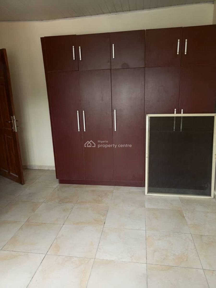 Serviced 3 Bedrooms Apartment Upstairs Floor with Big Spacious Parlour, Idado Estate Lekki, Idado, Lekki, Lagos, Flat / Apartment for Rent