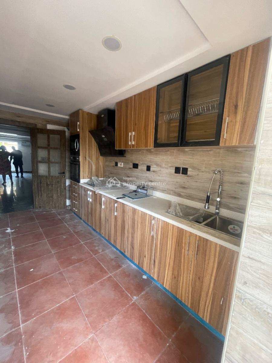 3 Bedroom, Off Admiralty, Lekki Phase 1, Lekki, Lagos, Flat / Apartment for Rent