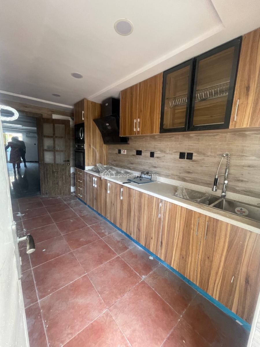 3 Bedroom, Off Admiralty, Lekki Phase 1, Lekki, Lagos, Flat / Apartment for Rent