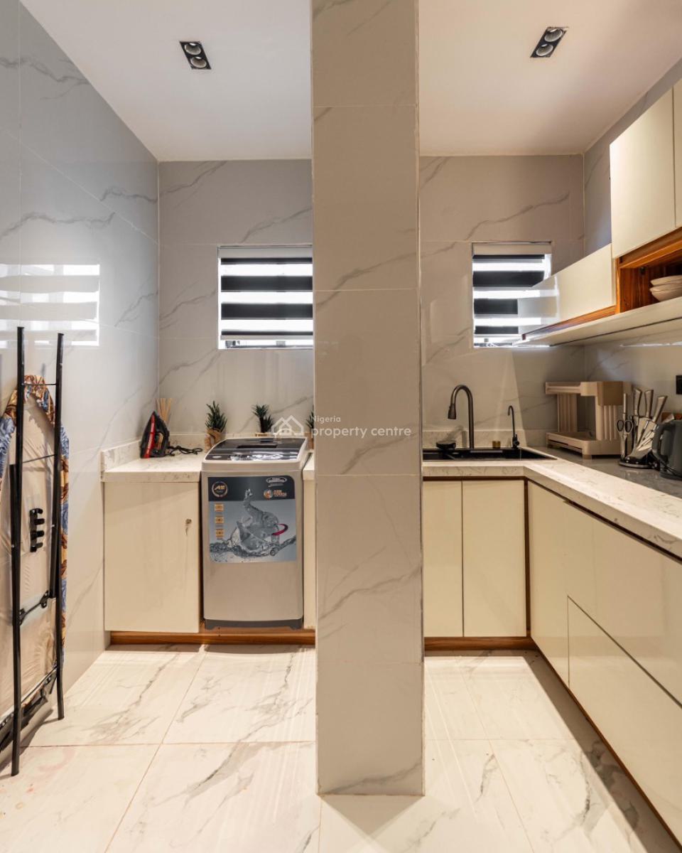Luxurious 2 Bedroom Apartment with Ps5 and Elevator, Parkview, Ikoyi, Lagos, Flat / Apartment Short Let