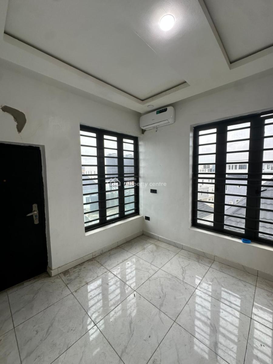 2 Bedroom. Ologolo, Lekki., Ologolo, Lekki, Lagos, Flat / Apartment for Rent