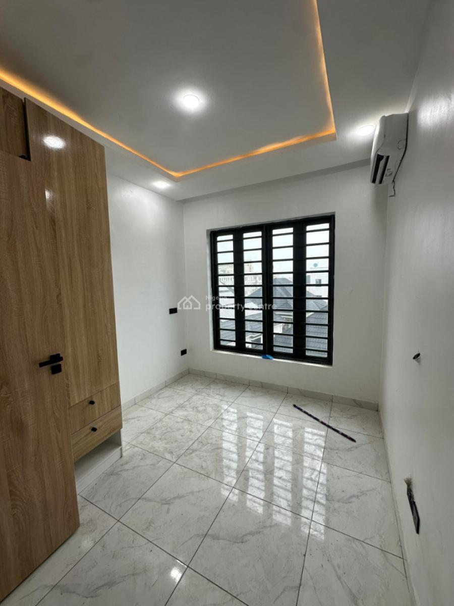 2 Bedroom. Ologolo, Lekki., Ologolo, Lekki, Lagos, Flat / Apartment for Rent