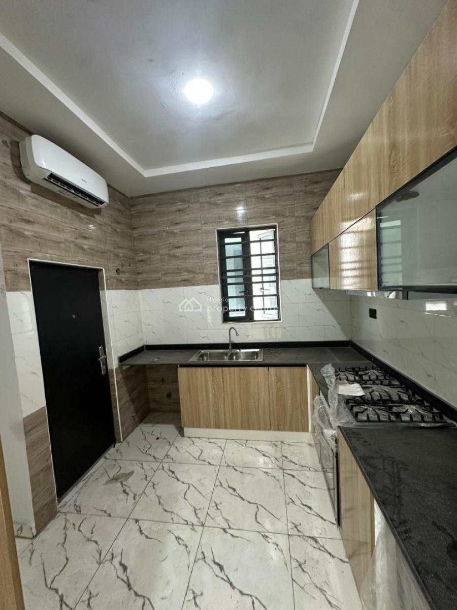 2 Bedroom. Ologolo, Lekki., Ologolo, Lekki, Lagos, Flat / Apartment for Rent