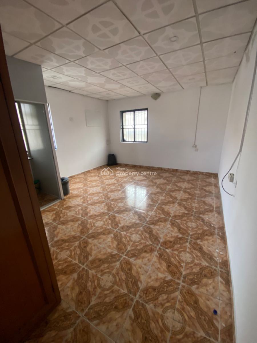 Self Service Selfcontain at Lekki Phase 1, Off Admiralty Way Lekki Phase 1, Lekki Phase 1, Lekki, Lagos, Self Contain (single Rooms) for Rent