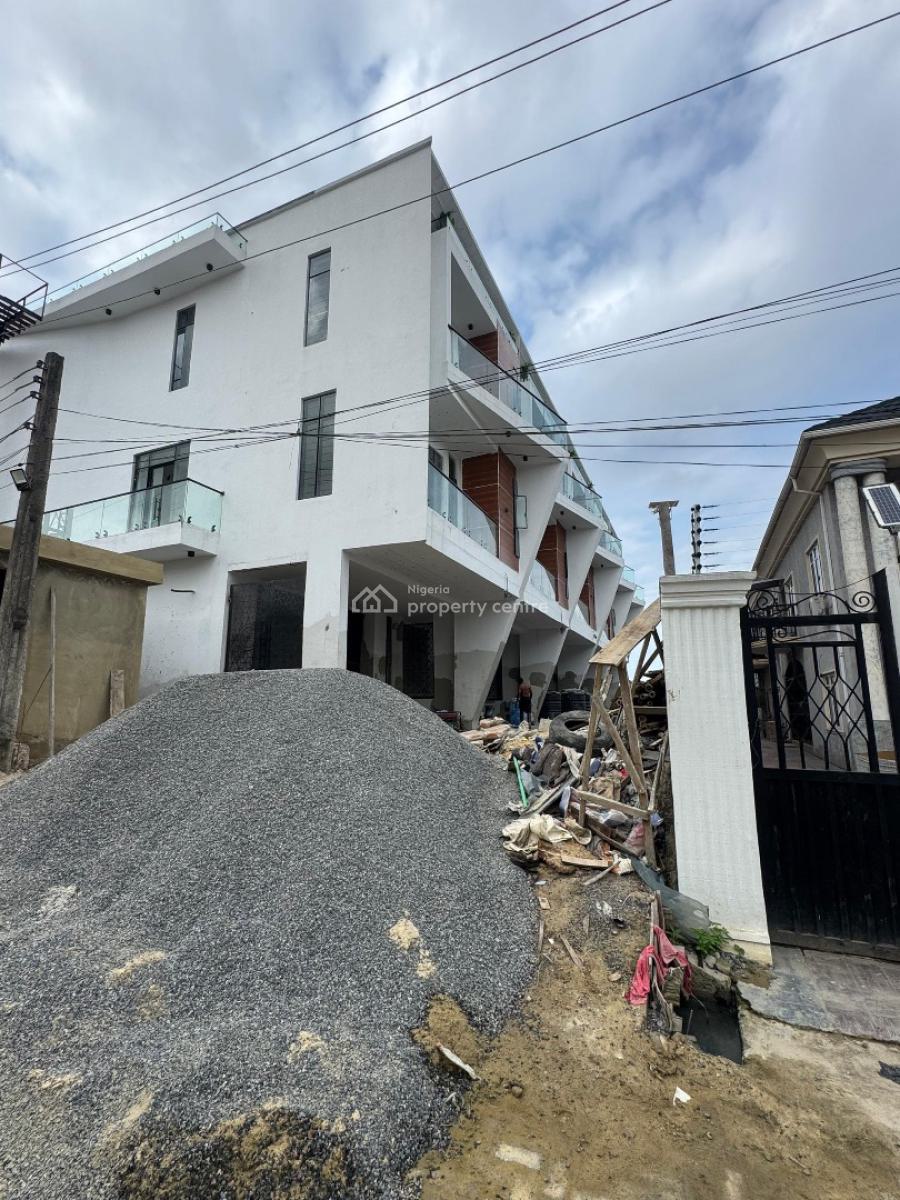 Aesthetically Pleasing 4-bedroom Terrace Duplex with Bq,in a Safe Esta, Ikate Elegushi, Lekki, Lagos, Terraced Duplex for Sale