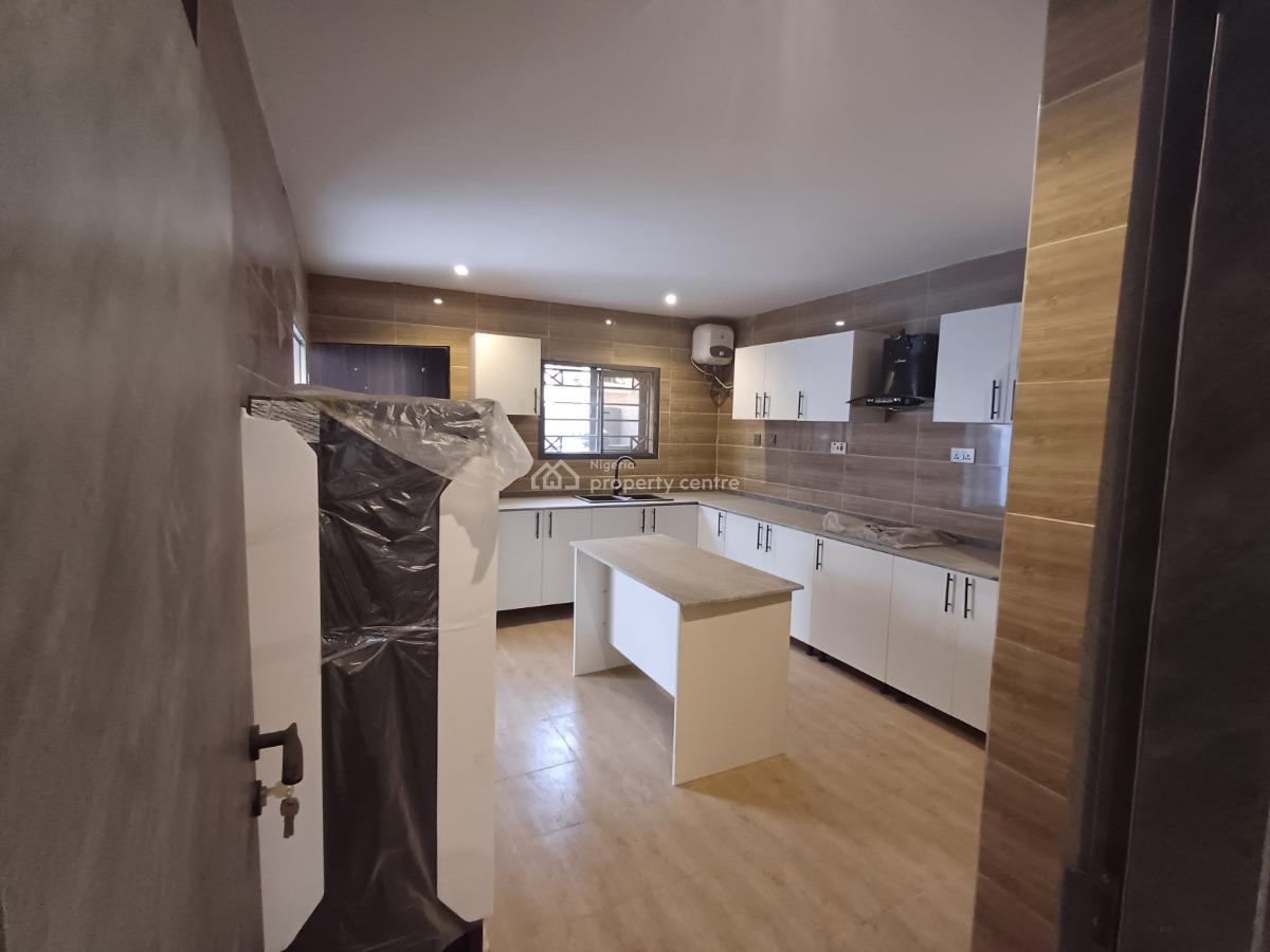 Serviced Self-compound 4 Bedroom Terrace Duplex with Bq, Wuse, Abuja, Terraced Duplex for Rent