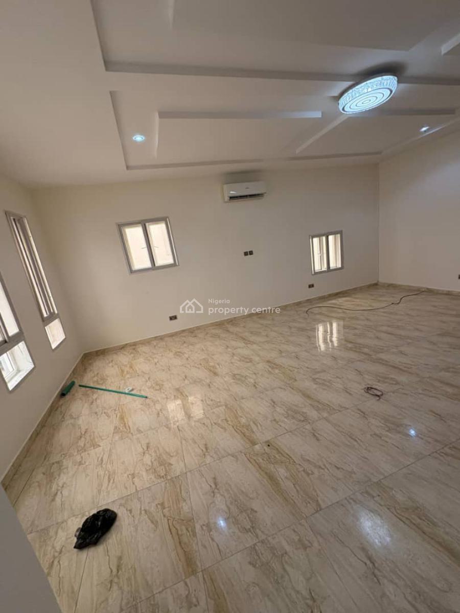 Over Spacious Luxury Standard Masters Bedroom with Kitchen, Orchid Road, Lekki, Lagos, Flat / Apartment for Rent