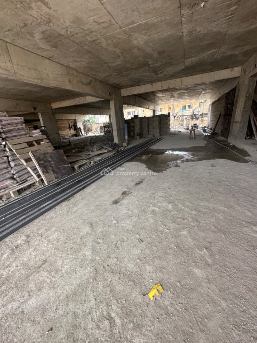 Large and High Ceiling 2 Bed with Bq, Admiralty Way, Lekki Phase 1, Lekki, Lagos, Flat / Apartment for Sale