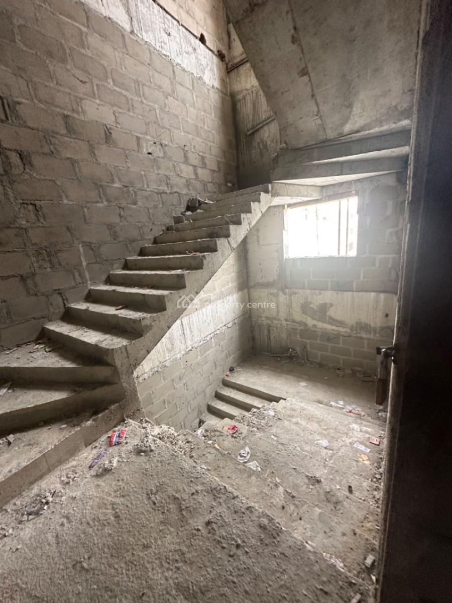 Large and High Ceiling 2 Bed with Bq, Admiralty Way, Lekki Phase 1, Lekki, Lagos, Flat / Apartment for Sale