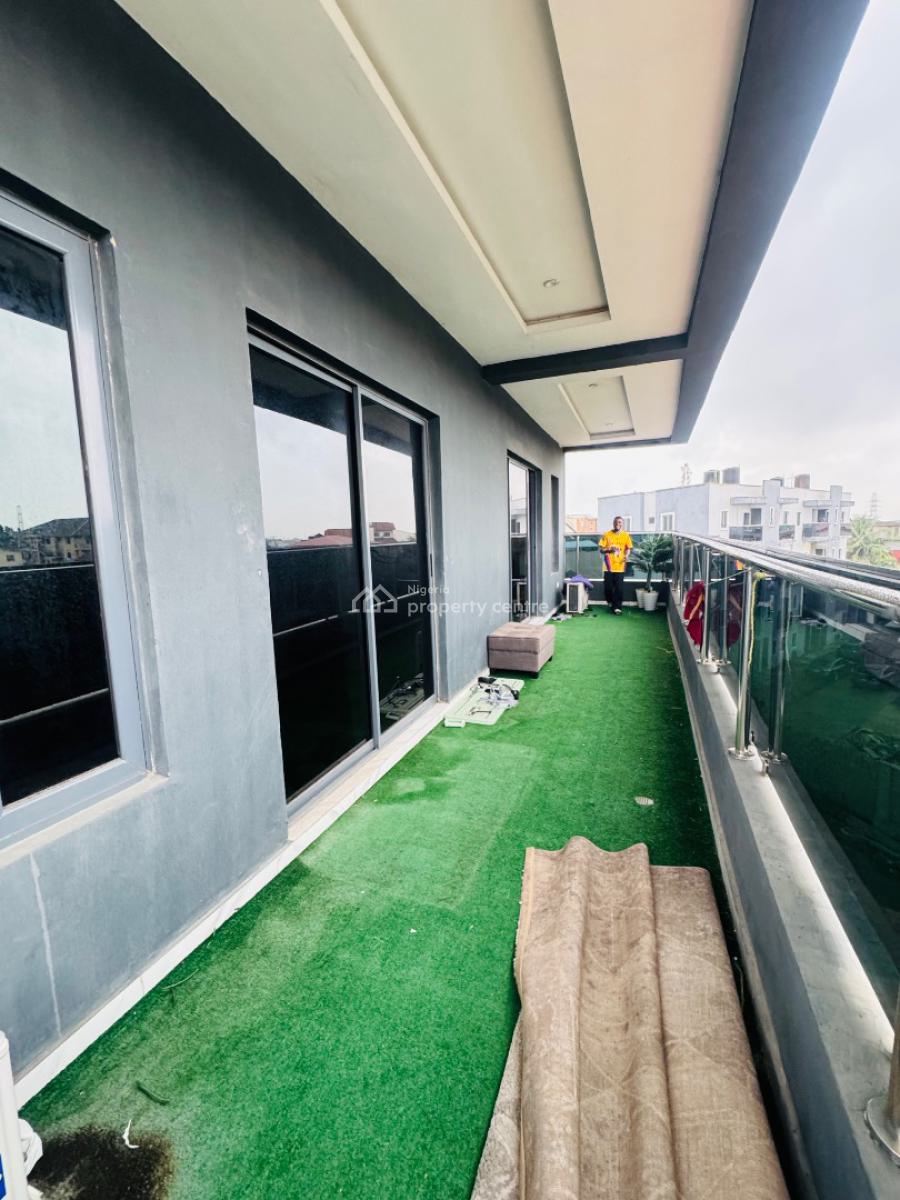 Fully Furnished 4 Bedroom Penthouse in a Gated Estate (1 Unit Left), Gbagada, Lagos, House for Sale