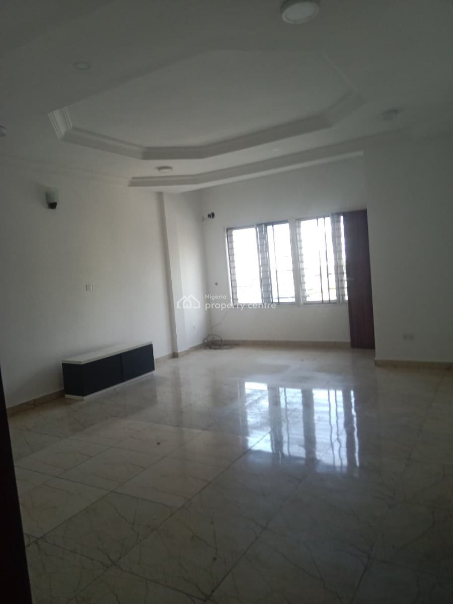 Service 3 Bedroom Flat ( Upstair ), Lekki Right, Lekki, Lagos, Flat / Apartment for Rent