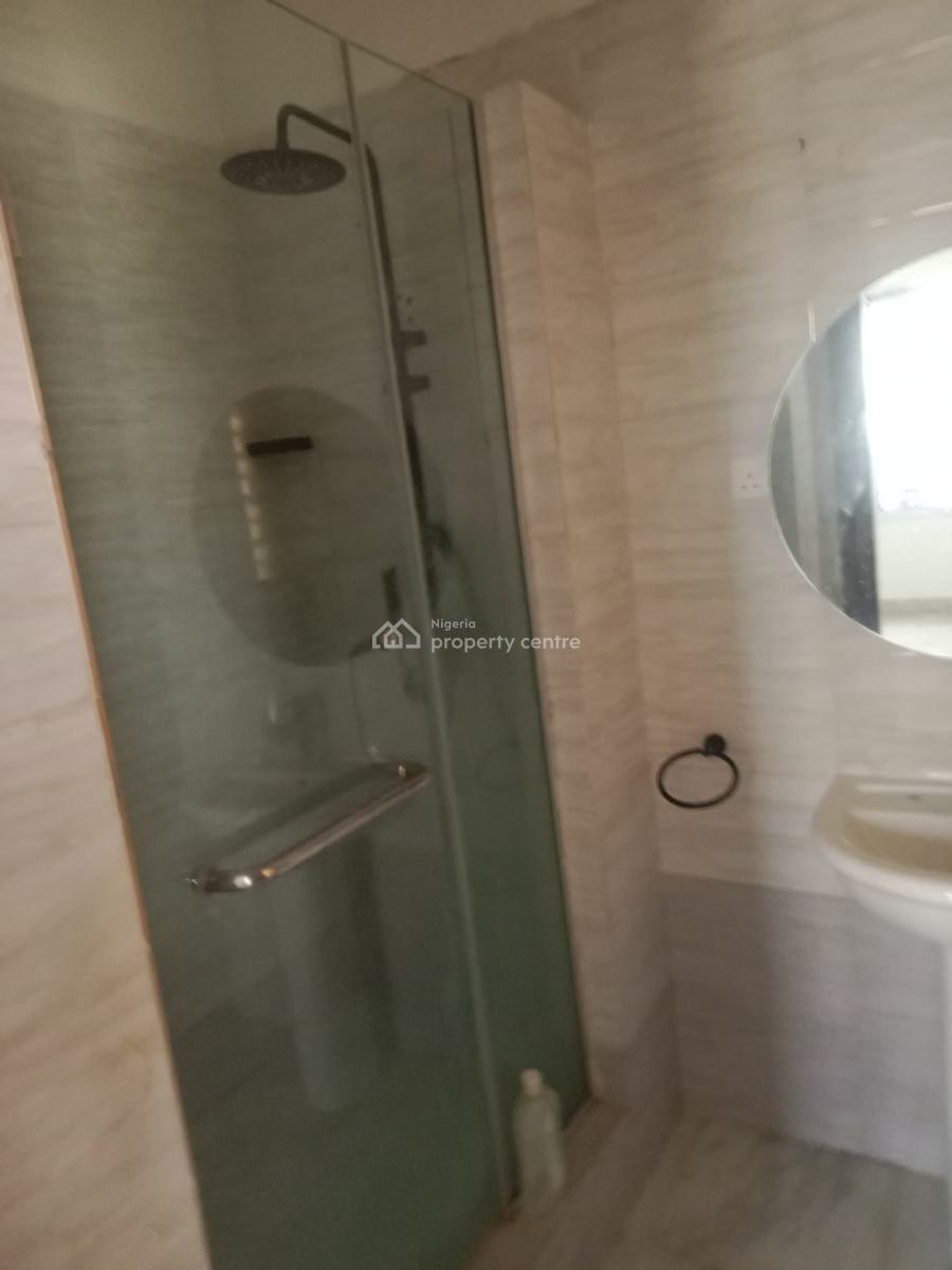 Service 3 Bedroom Flat ( Upstair ), Lekki Right, Lekki, Lagos, Flat / Apartment for Rent