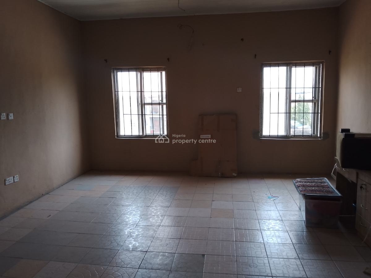 a Room in 3 Bedroom Flat (shared Apartment), Anamco Bustop, Sangotedo Ajah, Sangotedo, Ajah, Lagos, Self Contain (single Rooms) for Rent