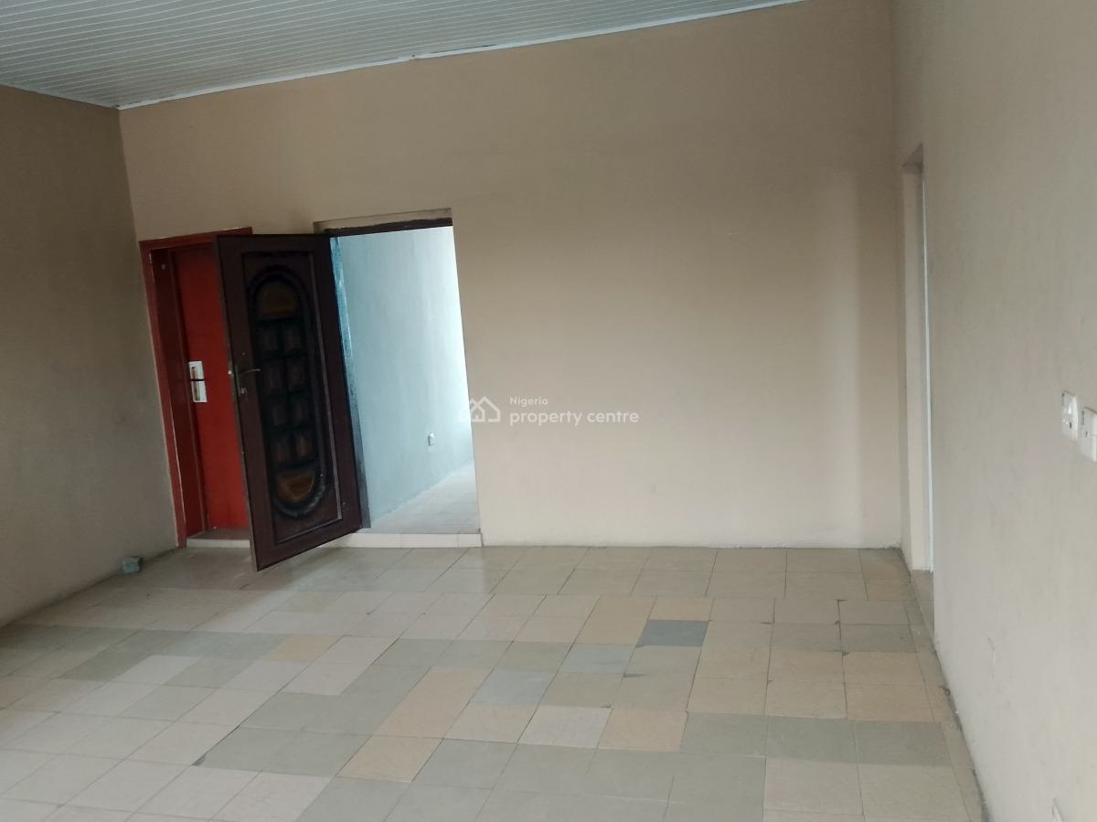 a Room in 3 Bedroom Flat (shared Apartment), Anamco Bustop, Sangotedo Ajah, Sangotedo, Ajah, Lagos, Self Contain (single Rooms) for Rent
