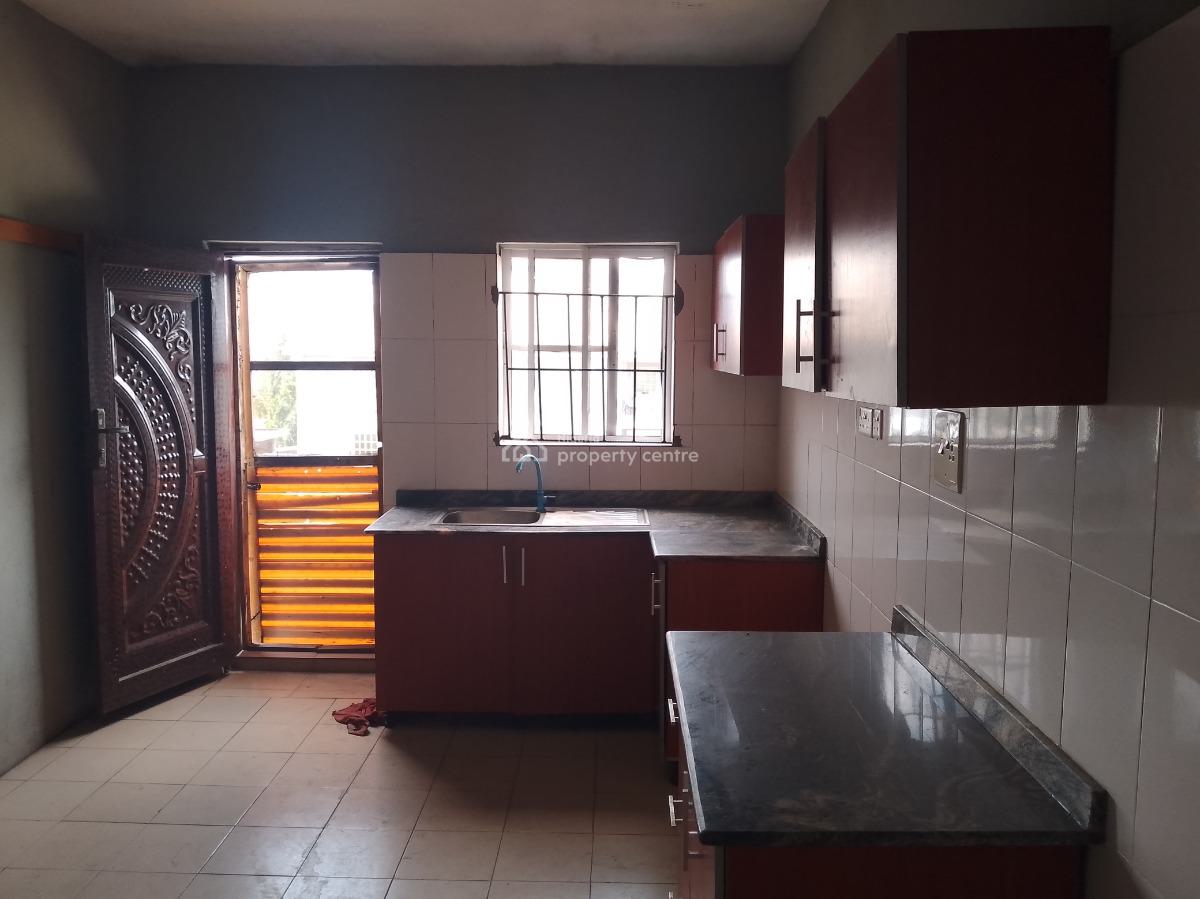 a Room in 3 Bedroom Flat (shared Apartment), Anamco Bustop, Sangotedo Ajah, Sangotedo, Ajah, Lagos, Self Contain (single Rooms) for Rent