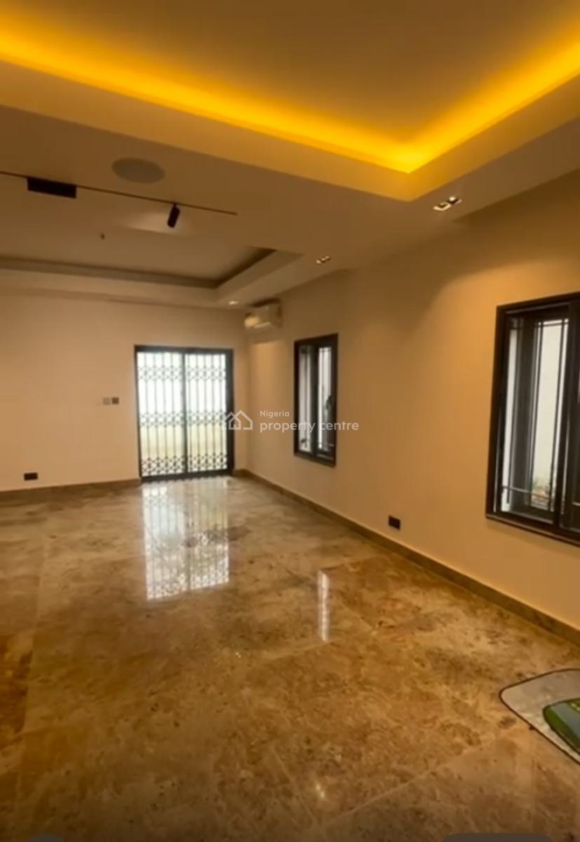 Well Finished 4 Bedroom Semi-detached Duplex with Bq, Guzape District, Abuja, Semi-detached Duplex for Sale