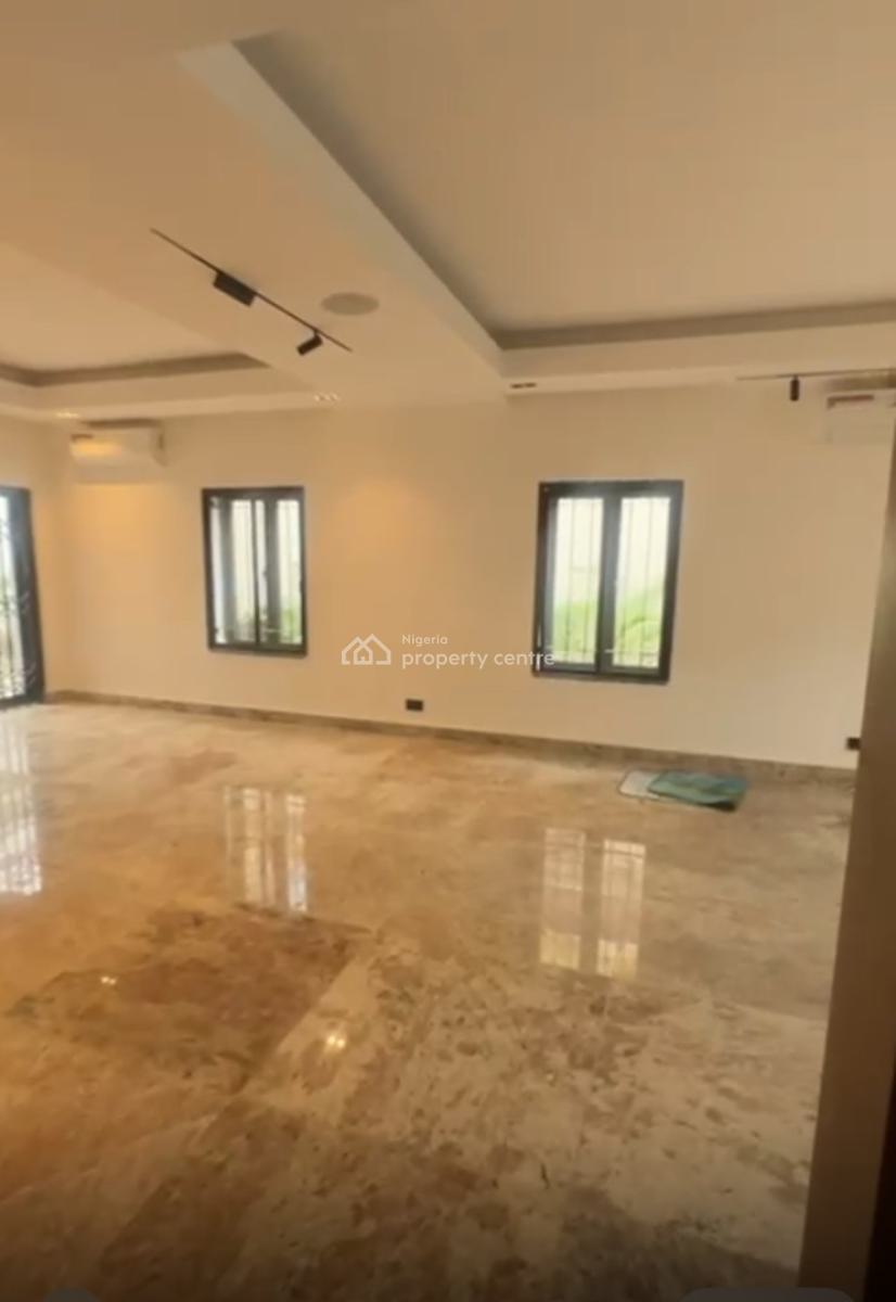 Well Finished 4 Bedroom Semi-detached Duplex with Bq, Guzape District, Abuja, Semi-detached Duplex for Sale