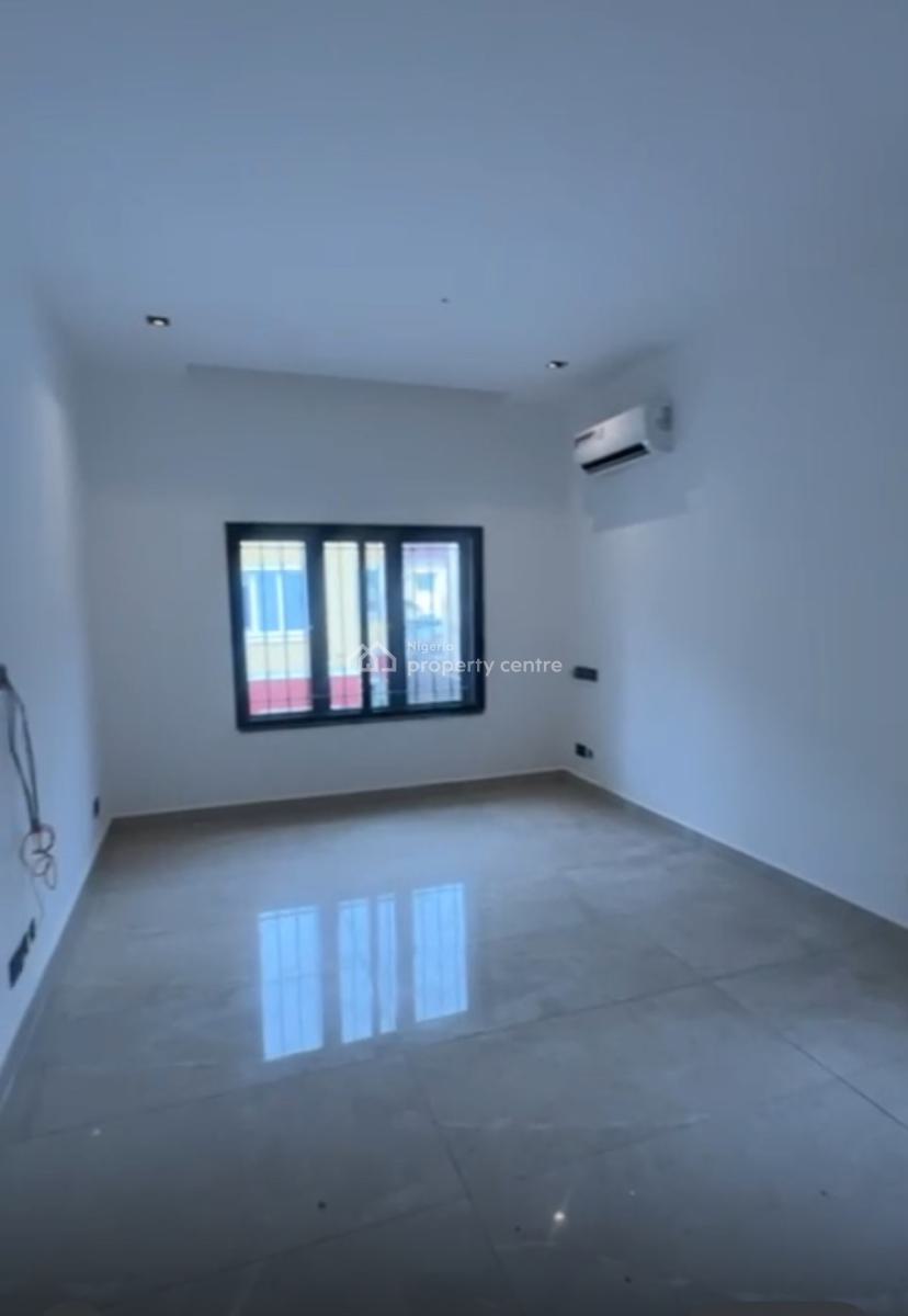 Well Finished 4 Bedroom Semi-detached Duplex with Bq, Guzape District, Abuja, Semi-detached Duplex for Sale