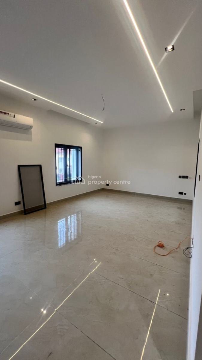 Well Finished 4 Bedroom Semi-detached Duplex with Bq, Guzape District, Abuja, Semi-detached Duplex for Sale