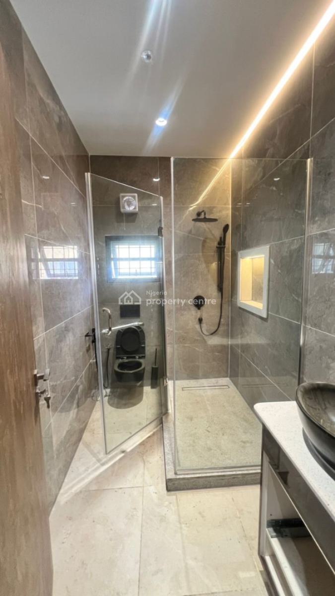 Well Finished 4 Bedroom Semi-detached Duplex with Bq, Guzape District, Abuja, Semi-detached Duplex for Sale