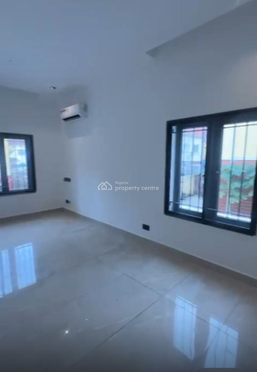 Well Finished 4 Bedroom Semi-detached Duplex with Bq, Guzape District, Abuja, Semi-detached Duplex for Sale