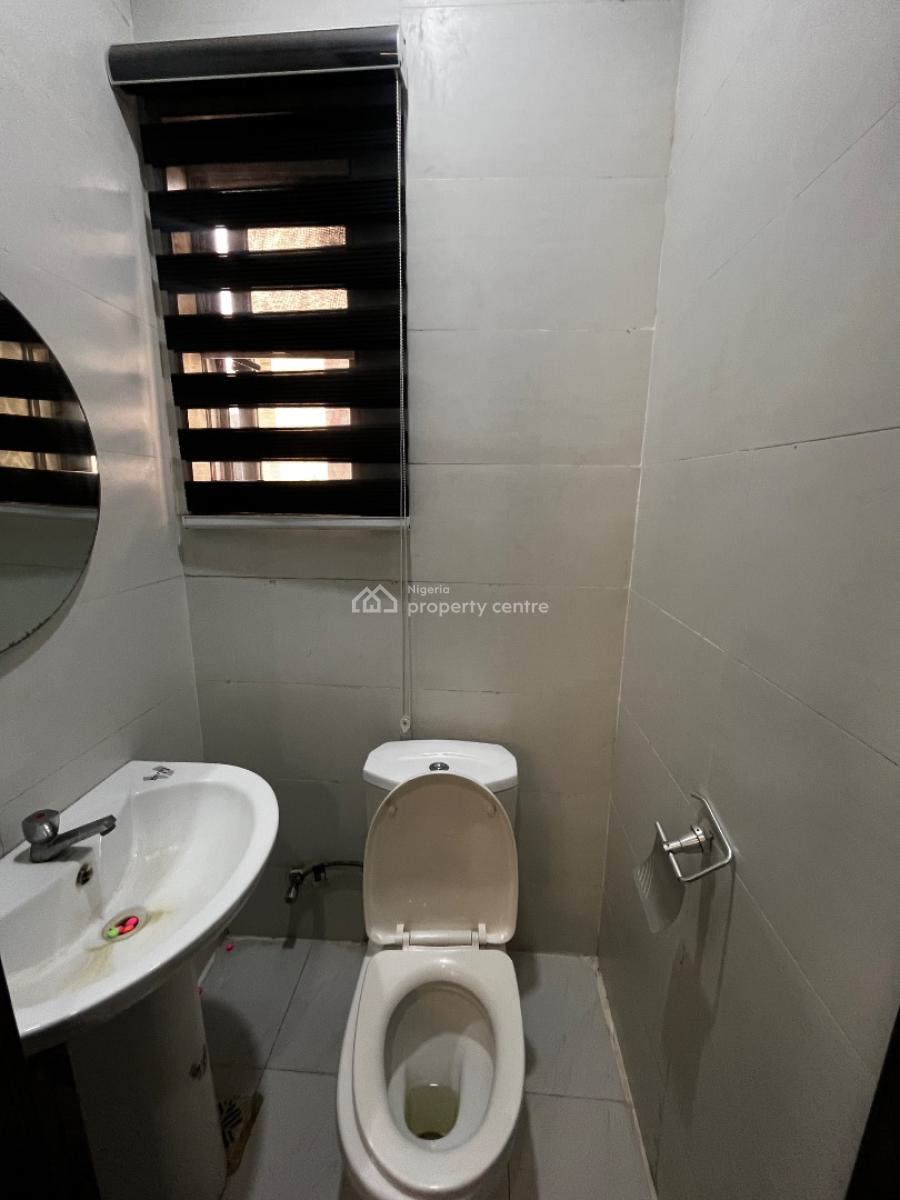 Spacious 2 Bedroom Flat Comes with a Swimming Pool, Ikate, Ikate Elegushi, Lekki, Lagos, Flat / Apartment for Sale