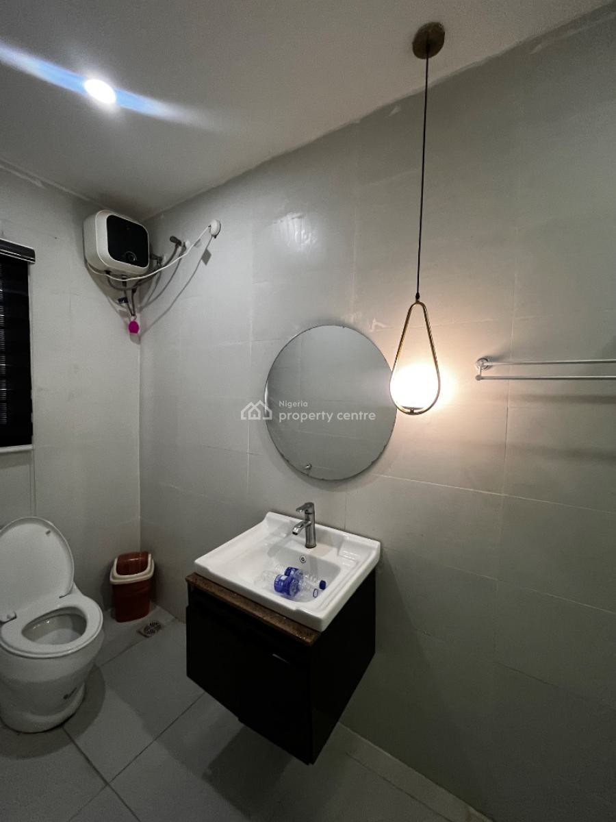 Spacious 2 Bedroom Flat Comes with a Swimming Pool, Ikate, Ikate Elegushi, Lekki, Lagos, Flat / Apartment for Sale