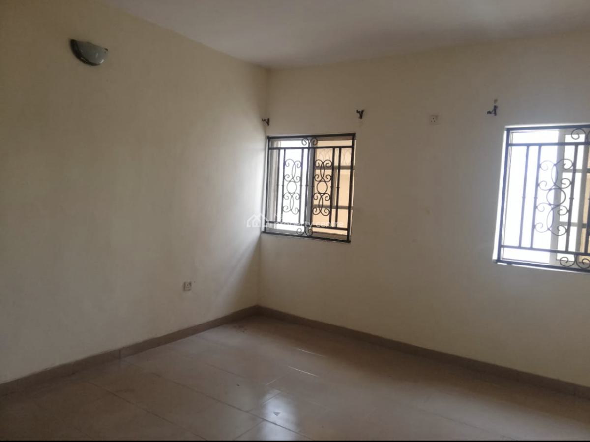 Well Maintained 3bedroom Flat Available, Sangotedo Ajah, Sangotedo, Ajah, Lagos, Flat / Apartment for Rent