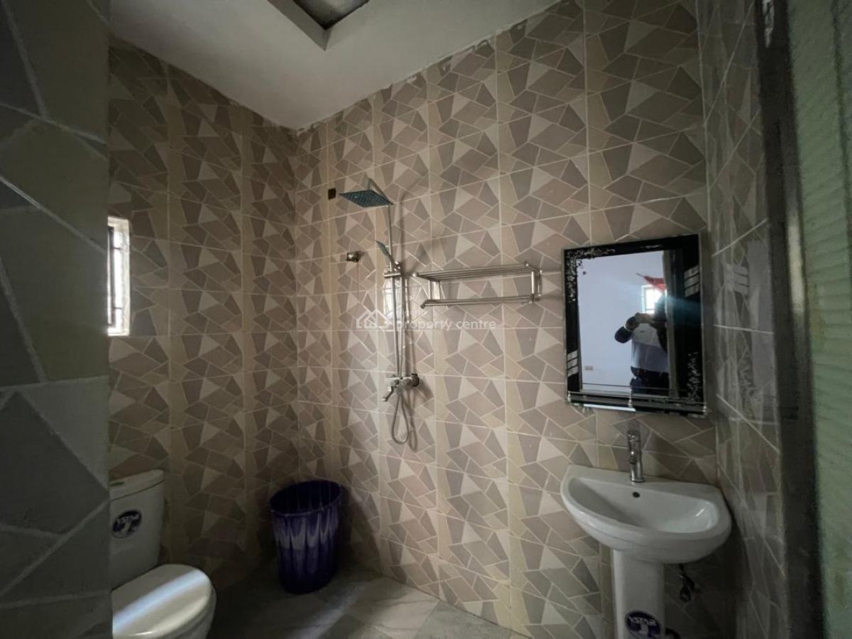 a Clean Spacious Three Bedroom Apartment, Jabi, Abuja, Flat / Apartment for Rent