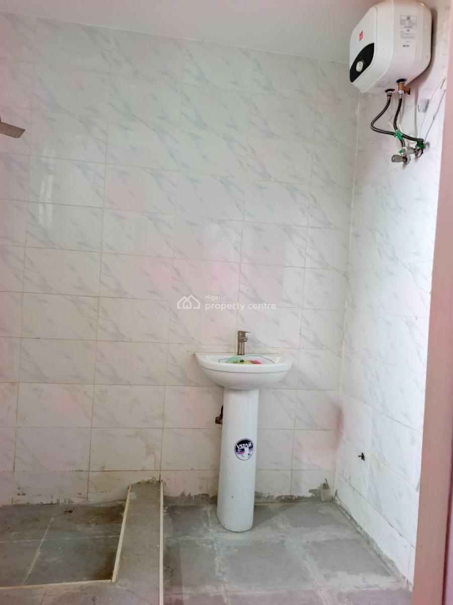 Smart Luxury Spacious  3 Bedrooms Duplex with Bq., in Estate at Abraham Adesanya Axis, Ajah Lagos., Ajah, Lagos, Semi-detached Duplex for Rent