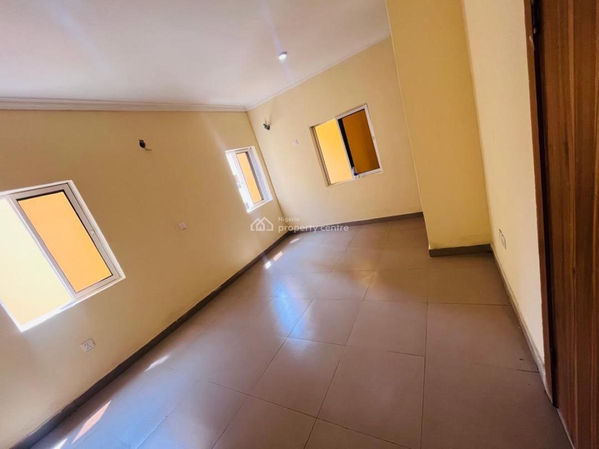 Spacious Single Room in an Estate, Lekki, Lagos, Flat / Apartment for Rent