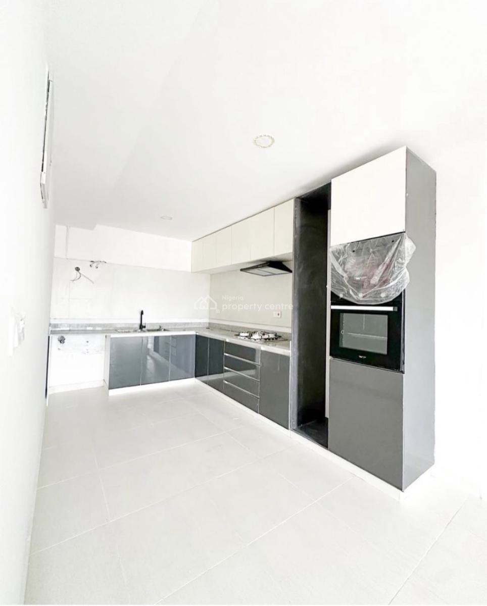 2bedroom  Serviced Apartment, Lekki Phase 1, Lekki Phase 1, Lekki, Lagos, Block of Flats for Sale