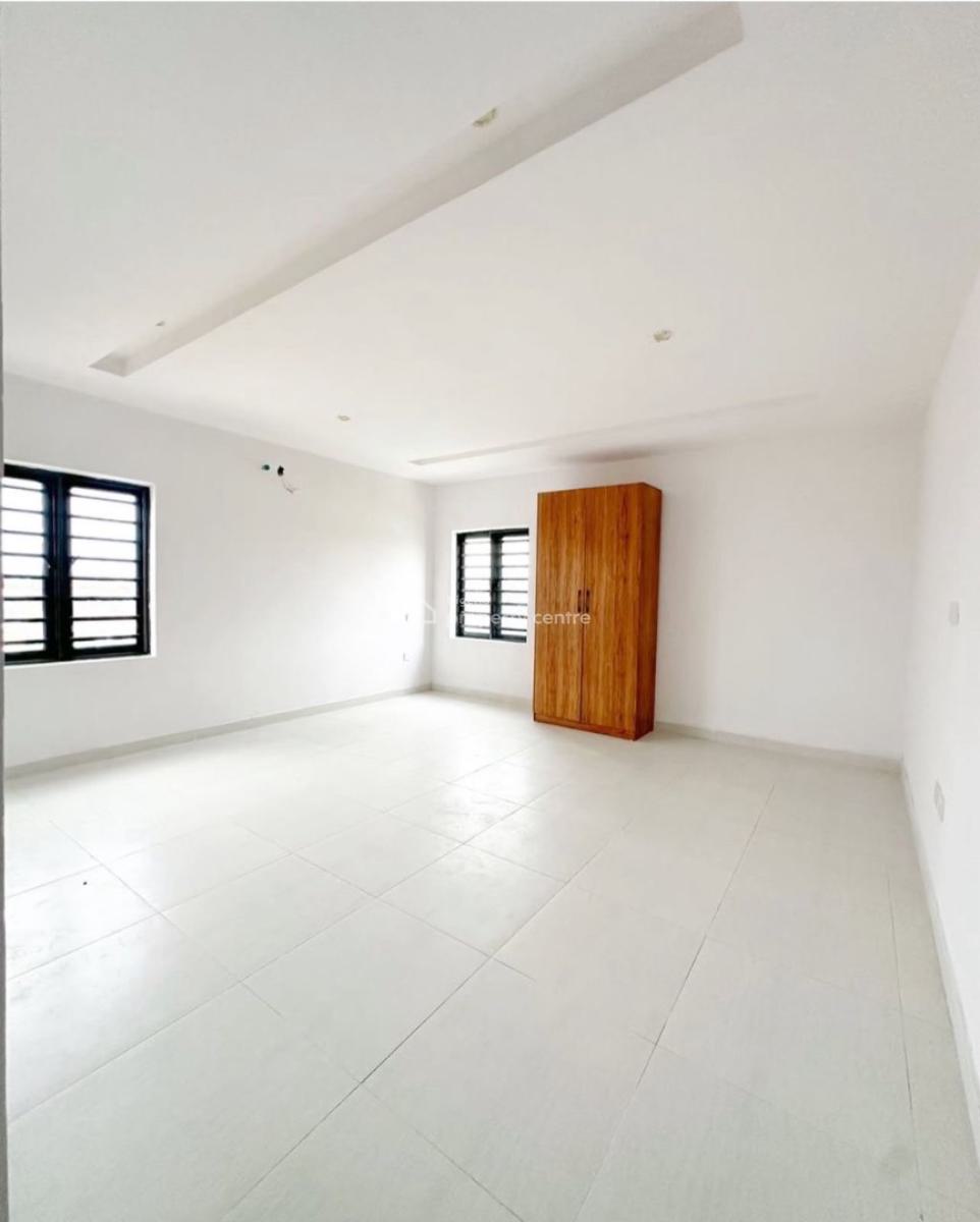 2bedroom  Serviced Apartment, Lekki Phase 1, Lekki Phase 1, Lekki, Lagos, Block of Flats for Sale