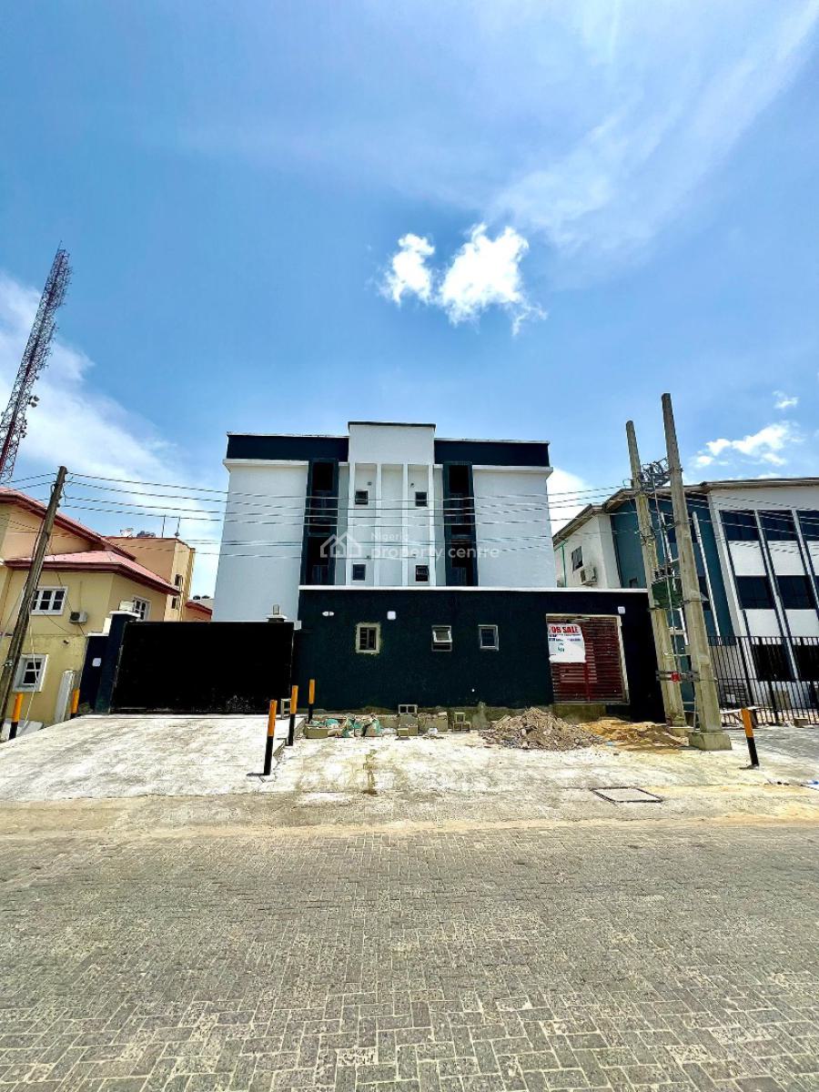 Exquisite 2 Bedroom Apartments with a Rooftop Lounge, Lekki Phase 1, Lekki, Lagos, Flat / Apartment for Sale
