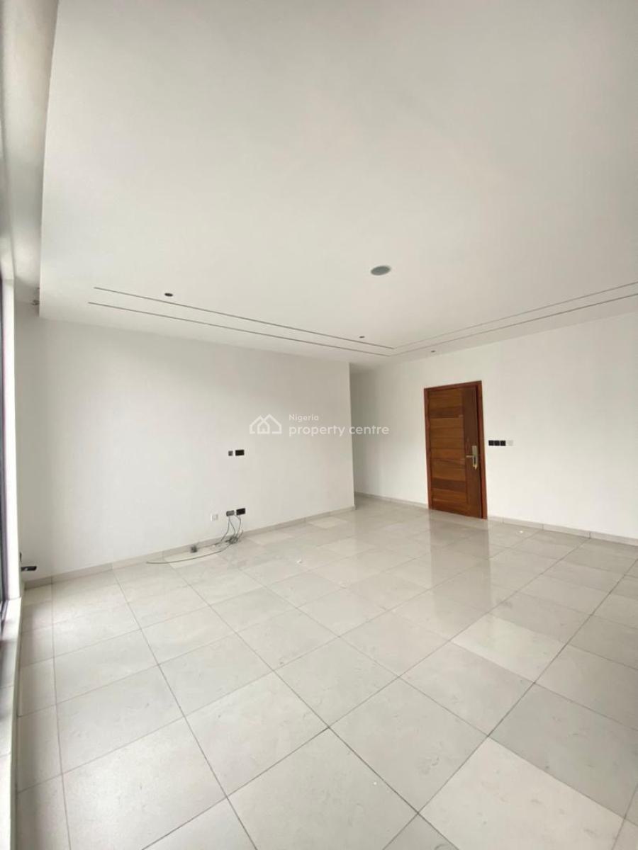 Modern 2 Bedroom Apartment, Lekki Phase 1, Lekki, Lagos, Flat / Apartment for Sale