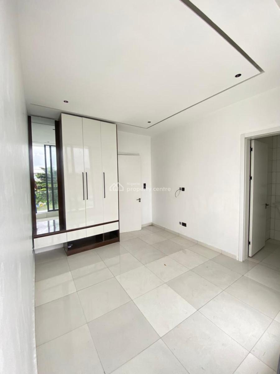 Modern 2 Bedroom Apartment, Lekki Phase 1, Lekki, Lagos, Flat / Apartment for Sale