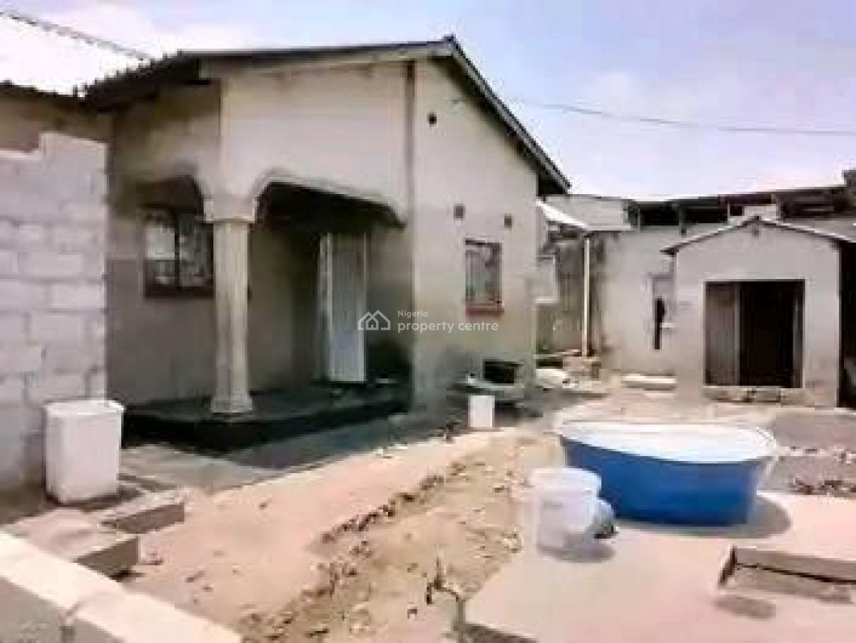 Demolishable 3 Bedrooms Detached House, Ifako, Agege, Lagos, Detached Bungalow for Sale