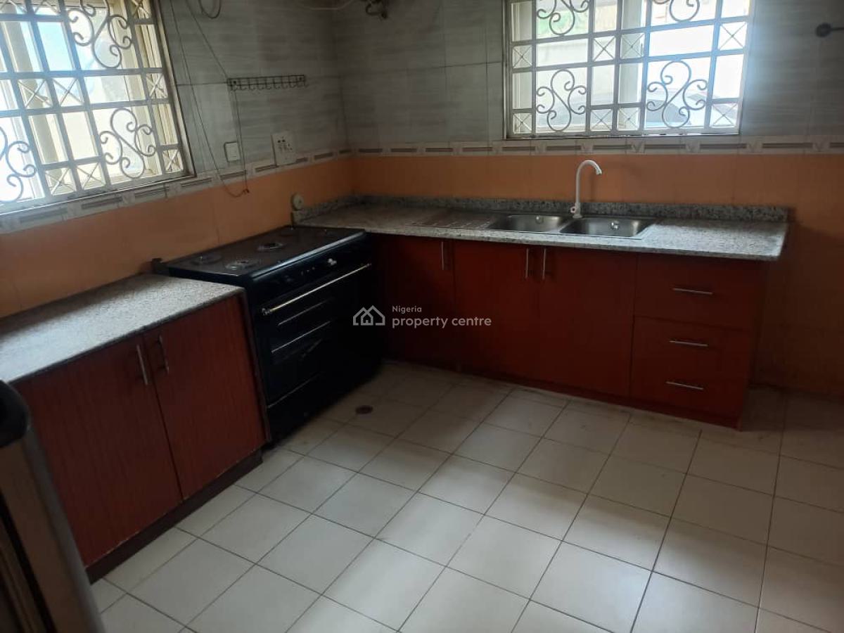 Standard 3 Bedroom Fully Detached Bungalow with Compound and Gate, Inside a Well Secured Estate Along Sunnyvale Expressway, Tarred Road, Galadimawa, Abuja, Detached Bungalow for Rent