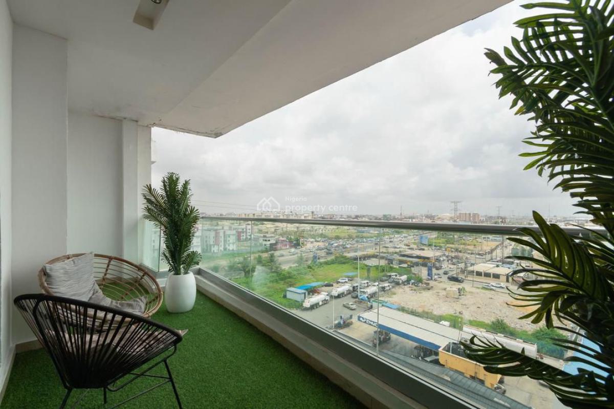 Luxury 4-bedroom Penthouse Available Now for Short Or Long Stay, Lekki Phase 1, Lekki, Lagos, Flat / Apartment Short Let