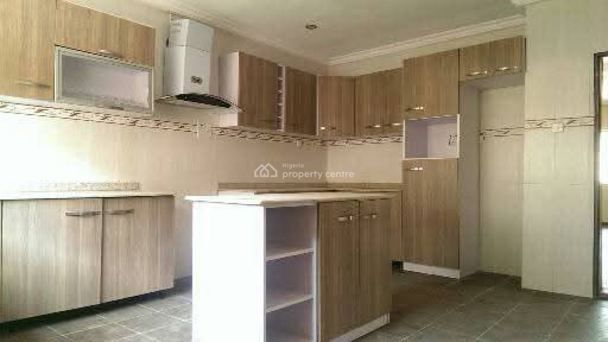 Old 4 Bedroom Detached Duplex, Ikeja, Lagos, Detached Duplex for Sale