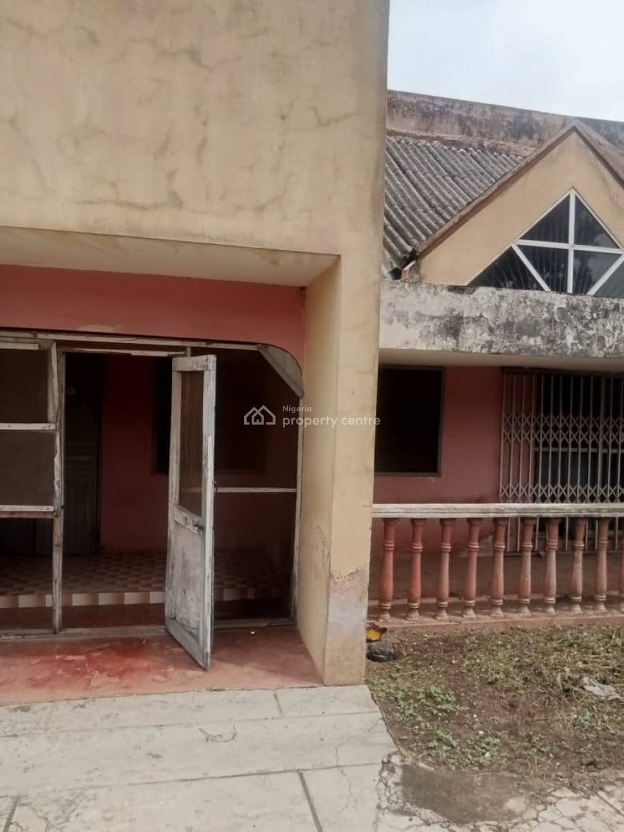 Property on About 1,000sm Land, New Bodija Estate, Ibadan, Oyo, Detached Duplex for Sale
