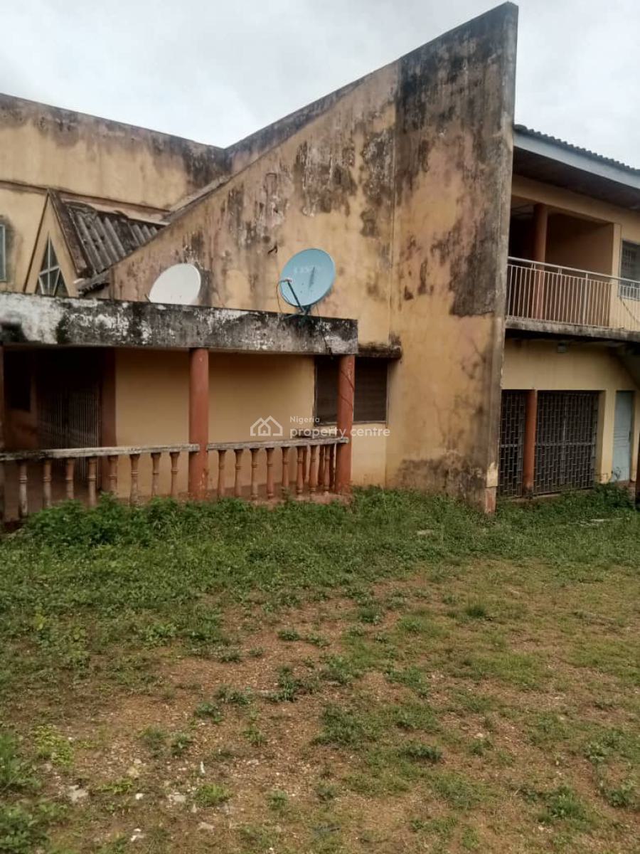 Property on About 1,000sm Land, New Bodija Estate, Ibadan, Oyo, Detached Duplex for Sale
