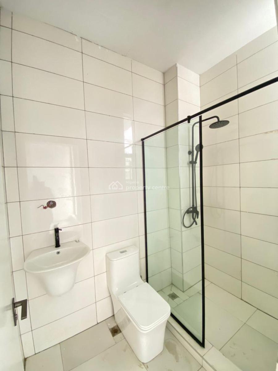 Luxury 2 Bedroom Apartment with Swimming Pool and Gym, Lekki Phase 1, Lekki, Lagos, Block of Flats for Sale