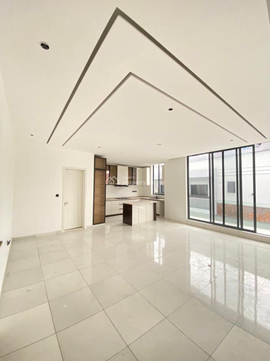 Luxury 2 Bedroom Apartment with Swimming Pool and Gym, Lekki Phase 1, Lekki, Lagos, Block of Flats for Sale