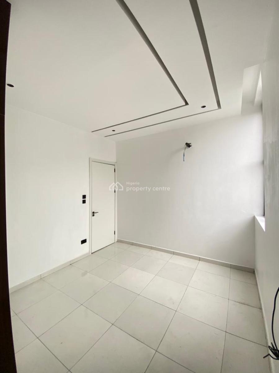 Luxury 2 Bedroom Apartment with Swimming Pool and Gym, Lekki Phase 1, Lekki, Lagos, Block of Flats for Sale